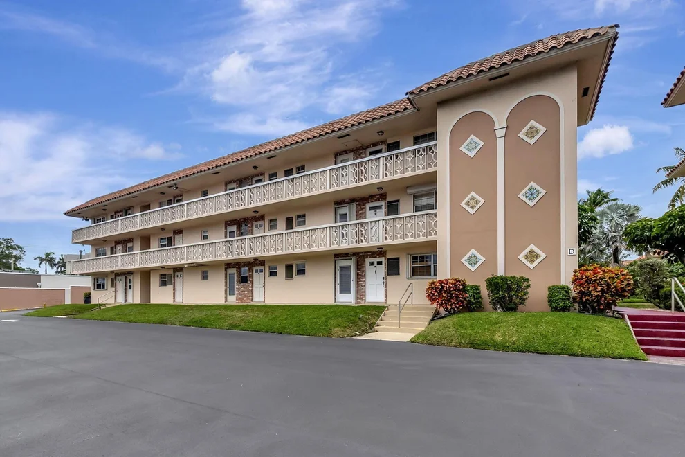 Unit for sale at 400 NE 20th Street, Boca Raton, FL 33431