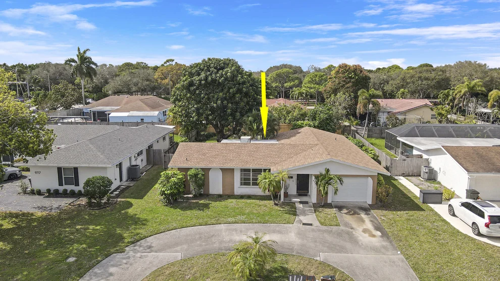 Unit for sale at 9733 Daffodil Circle S, Palm Beach Gardens, FL 33410