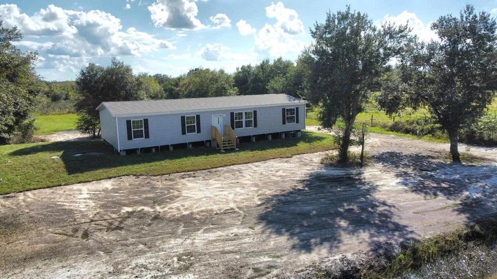Unit for sale at 17484 NW 290 Street, Okeechobee, FL 34972