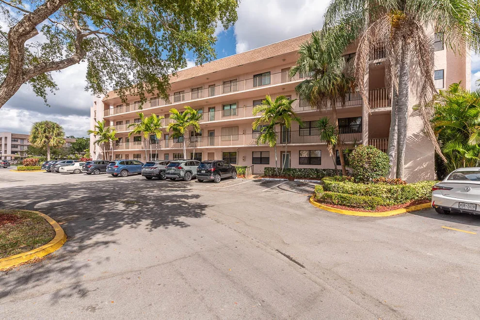 Unit for sale at 2606 NW 104th Avenue, Sunrise, FL 33322