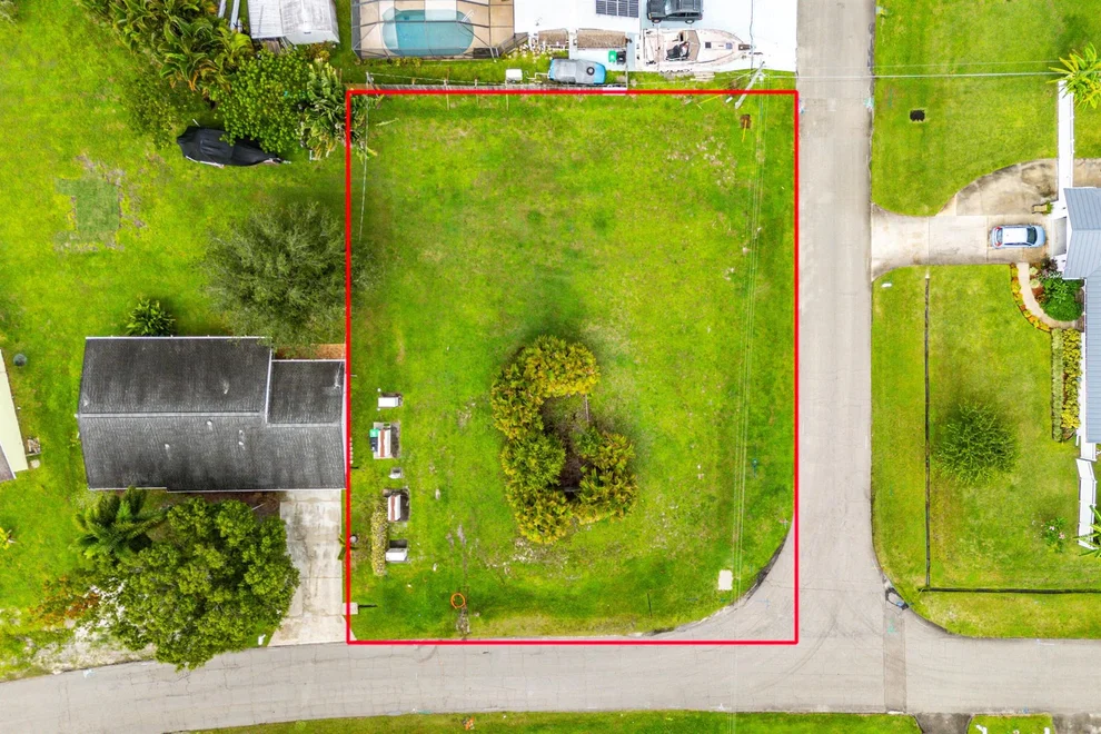Unit for sale at 721 SE Fallon Drive, Port St Lucie, FL 34983