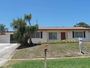 Unit for sale at 1326 Lake Erie Drive, Lake Worth, FL 33461