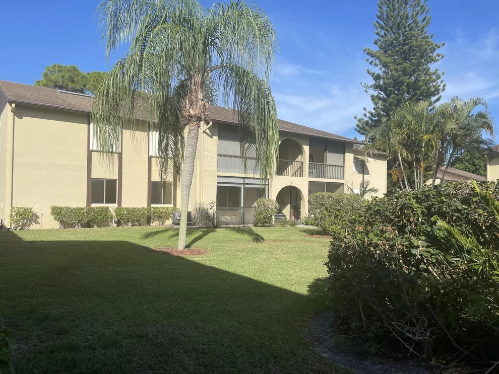 Unit for sale at 305 Pine Ridge Circle, Greenacres, FL 33463