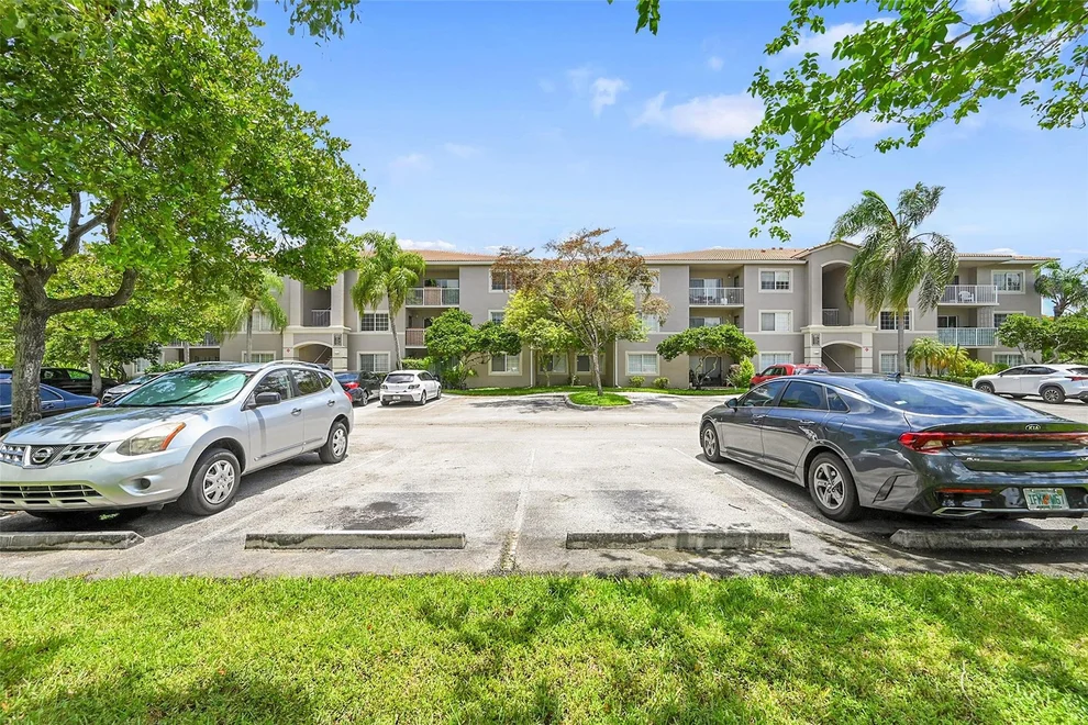 Unit for sale at 5005 Wiles Road, Coconut Creek, FL 33073