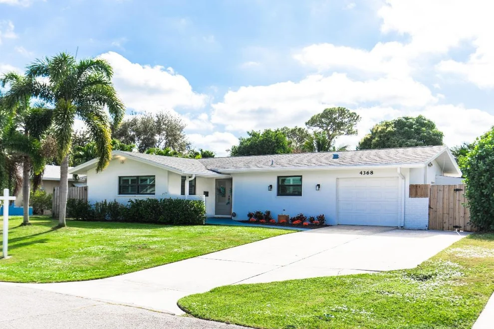 Unit for sale at 4368 Fuschia Circle N, Palm Beach Gardens, FL 33410