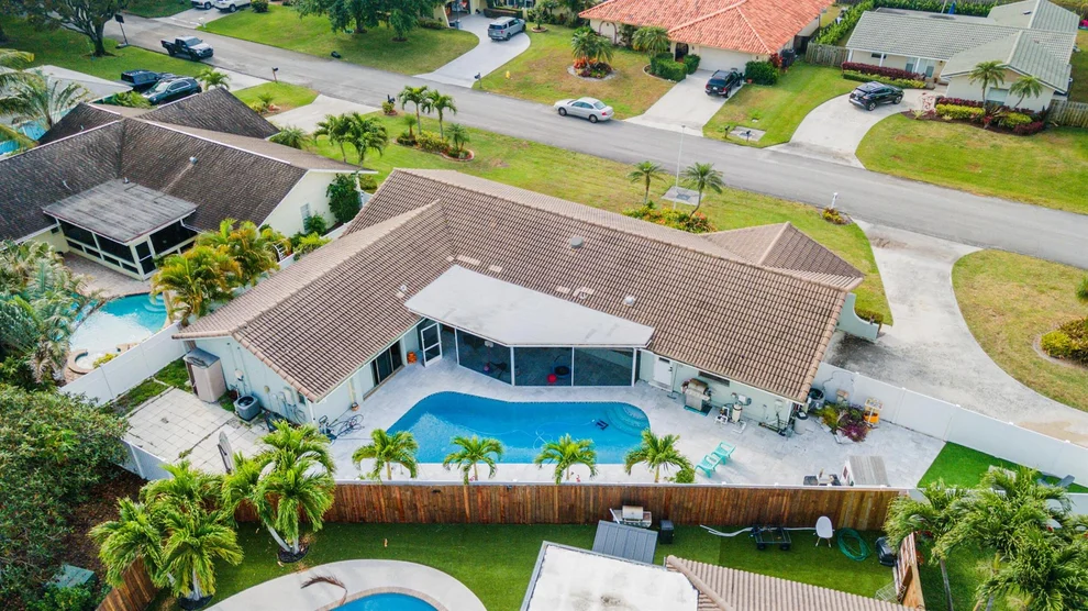 Unit for sale at 4125 Ilex Circle, Palm Beach Gardens, FL 33410