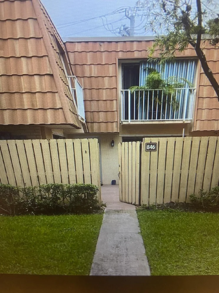 Unit for sale at 846 Blue Ridge Circle, West Palm Beach, FL 33409