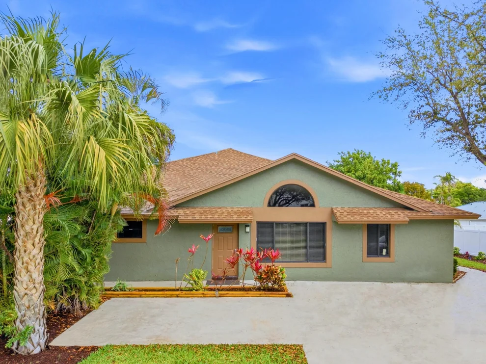 Unit for sale at 825 Dogwood Drive, Delray Beach, FL 33483