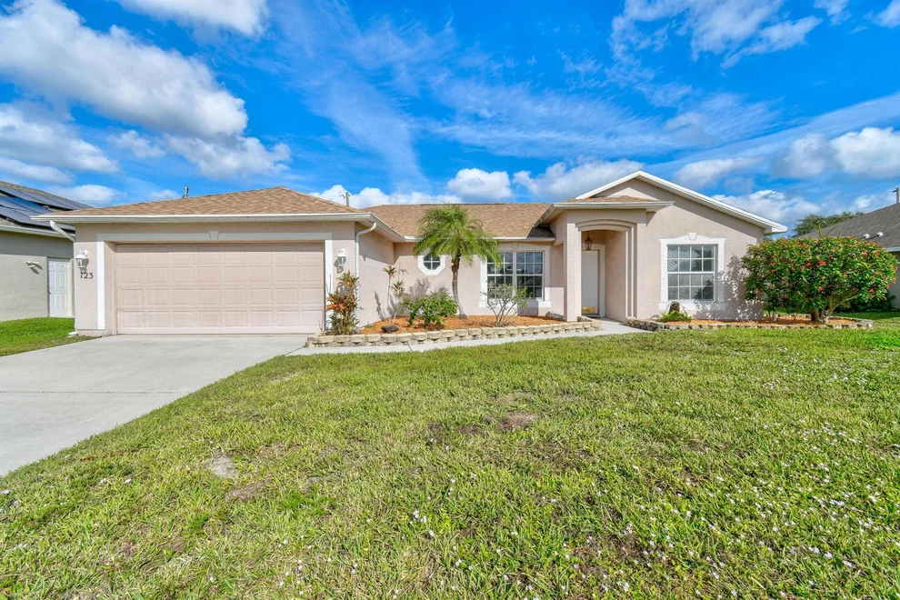 Unit for sale at 123 SW South Wakefield Circle, Port St Lucie, FL 34953