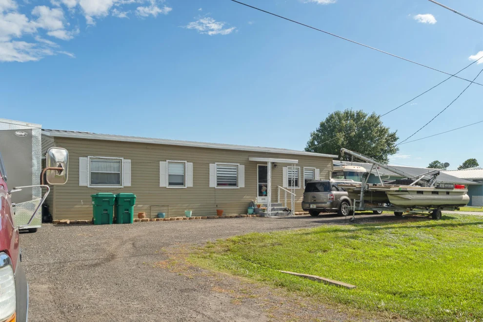 Unit for sale at 2522 SE 29th Street, Okeechobee, FL 34974