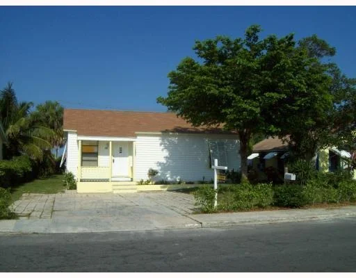 Unit for sale at 618 S D Street, Lake Worth Beach, FL 33460