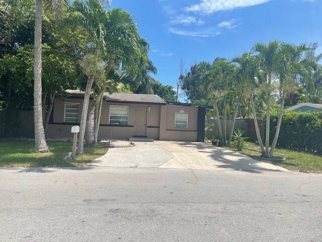 Unit for sale at 4424 Kent Avenue, Lake Worth, FL 33461