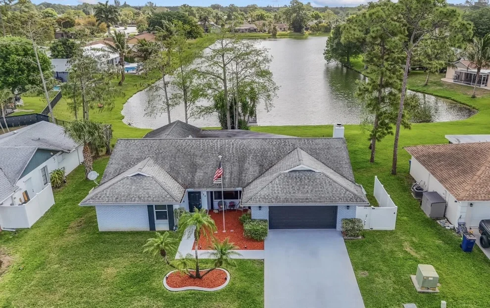 Unit for sale at 125 Parkwood Drive, Royal Palm Beach, FL 33411