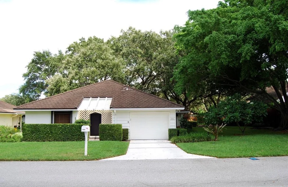 Unit for sale at 11320 Twelve Oaks Way, North Palm Beach, FL 33408