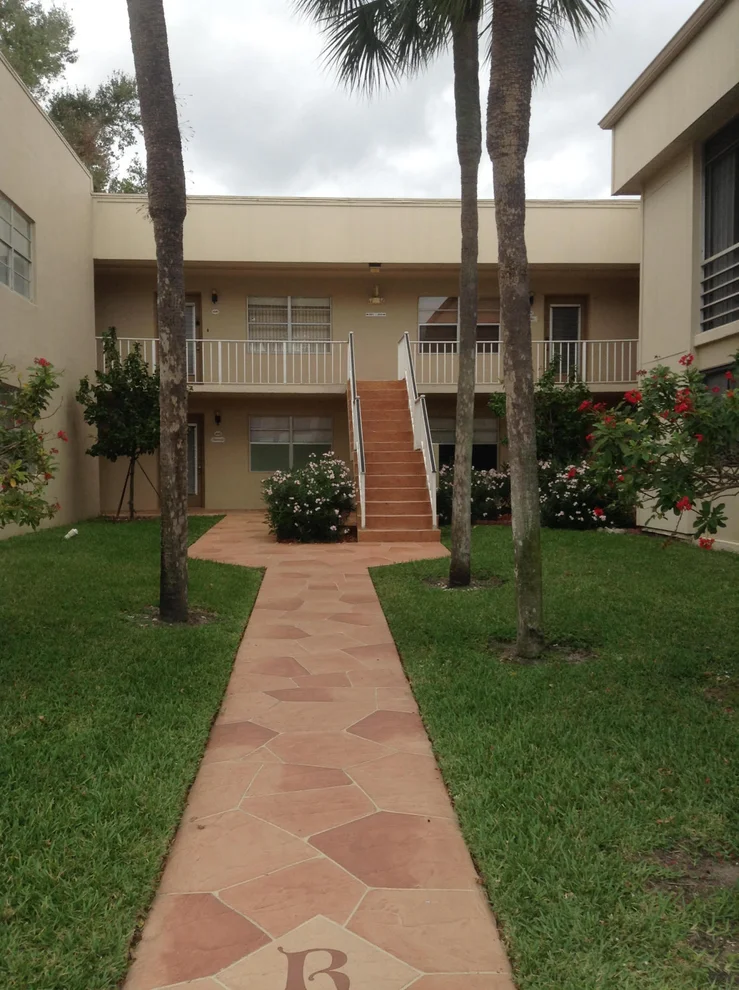 Unit for sale at 824 Normandy R, Delray Beach, FL 33484