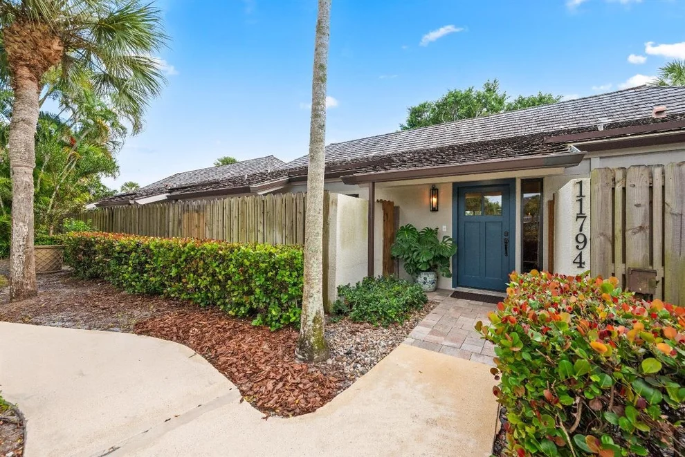 Unit for sale at 11794 Wimbledon Circle, Wellington, FL 33414