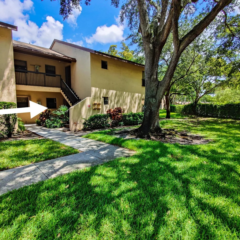 Unit for sale at 3931 Cocoplum Circle, Coconut Creek, FL 33063