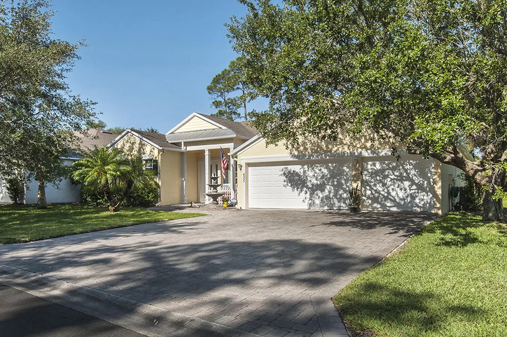 Unit for sale at 425 25th Avenue SW, Vero Beach, FL 32962