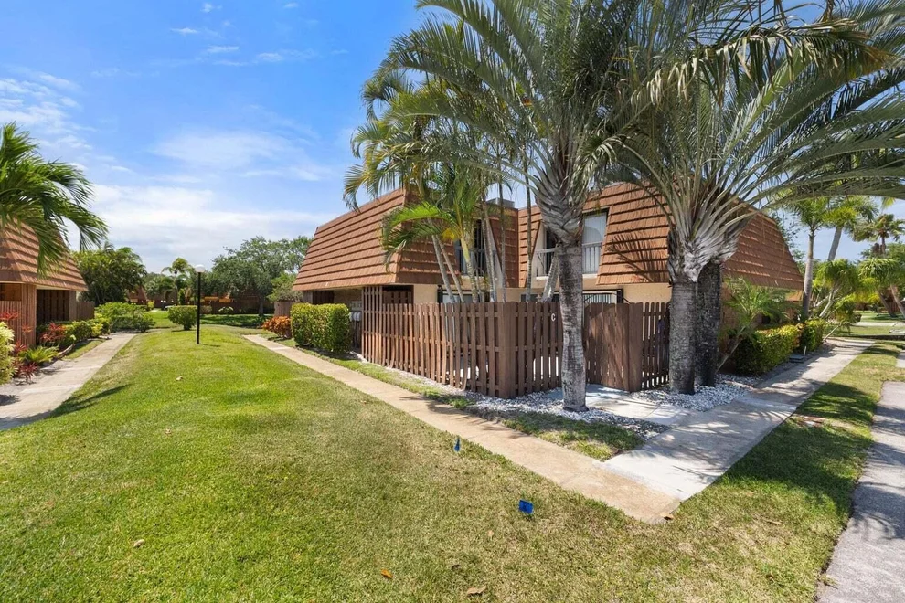 Unit for sale at 825 Center Street, Jupiter, FL 33458