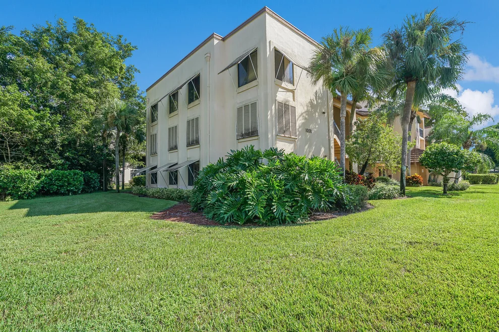 Unit for sale at 10174 Mangrove Drive, Boynton Beach, FL 33437