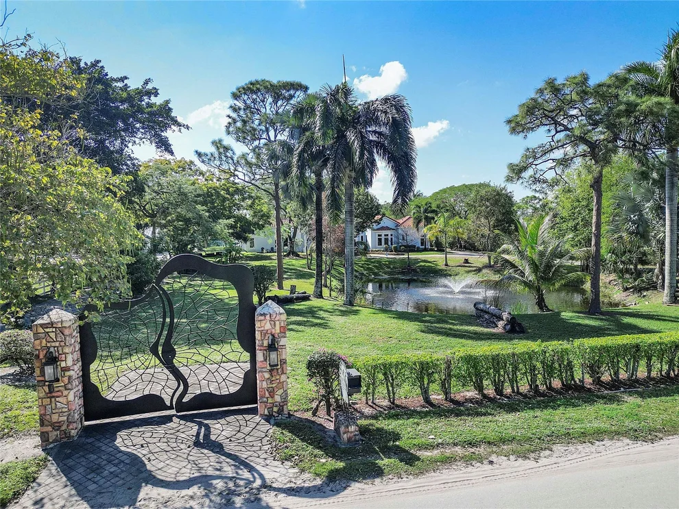 Unit for sale at 3920 NW 43rd Street, Coconut Creek, FL 33073