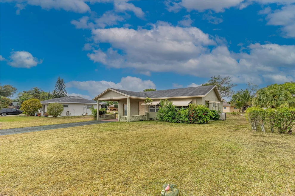 Unit for sale at 7203 NW 89th Avenue, Tamarac, FL 33321