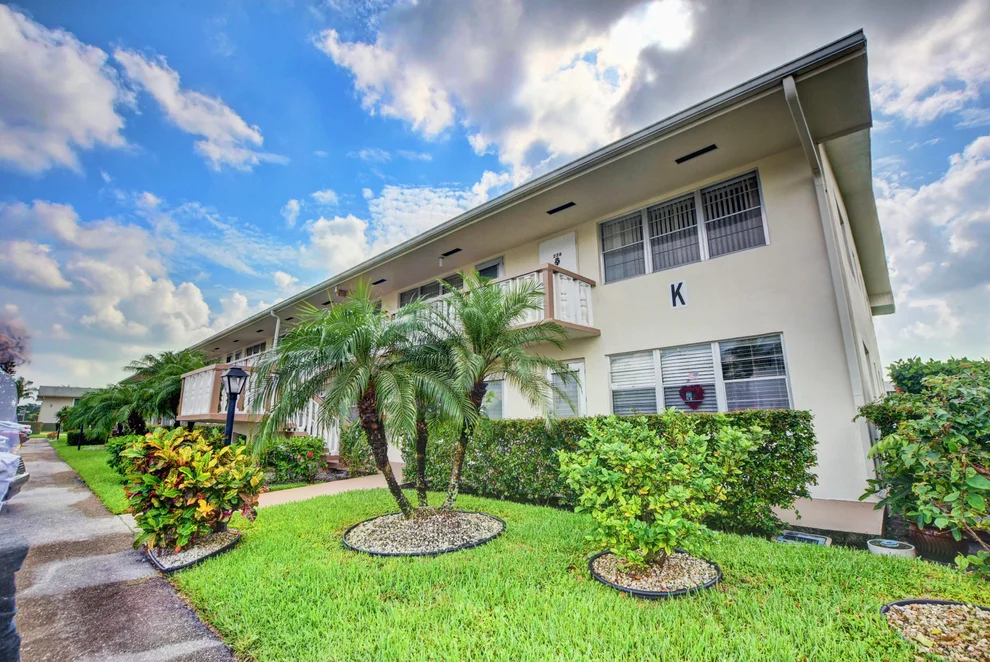 Unit for sale at 227 Berkshire K, West Palm Beach, FL 33417