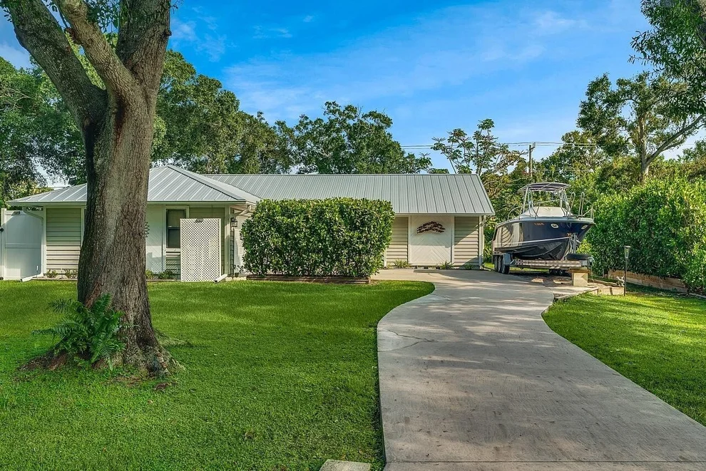 Unit for sale at 781 24th Square, Vero Beach, FL 32962