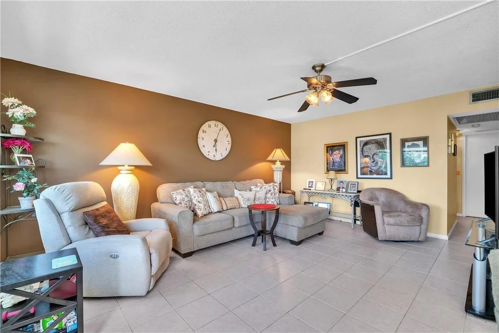 Unit for sale at 4018 Lyndhurst I, Deerfield Beach, FL 33442