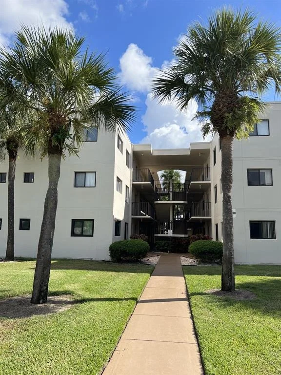 Unit for sale at 5190 Las Verdes Circle, Delray Beach, FL 33484