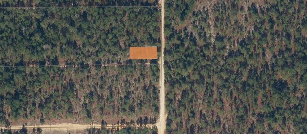 Unit for sale at 175 Park Avenue, Interlachen, FL 32148