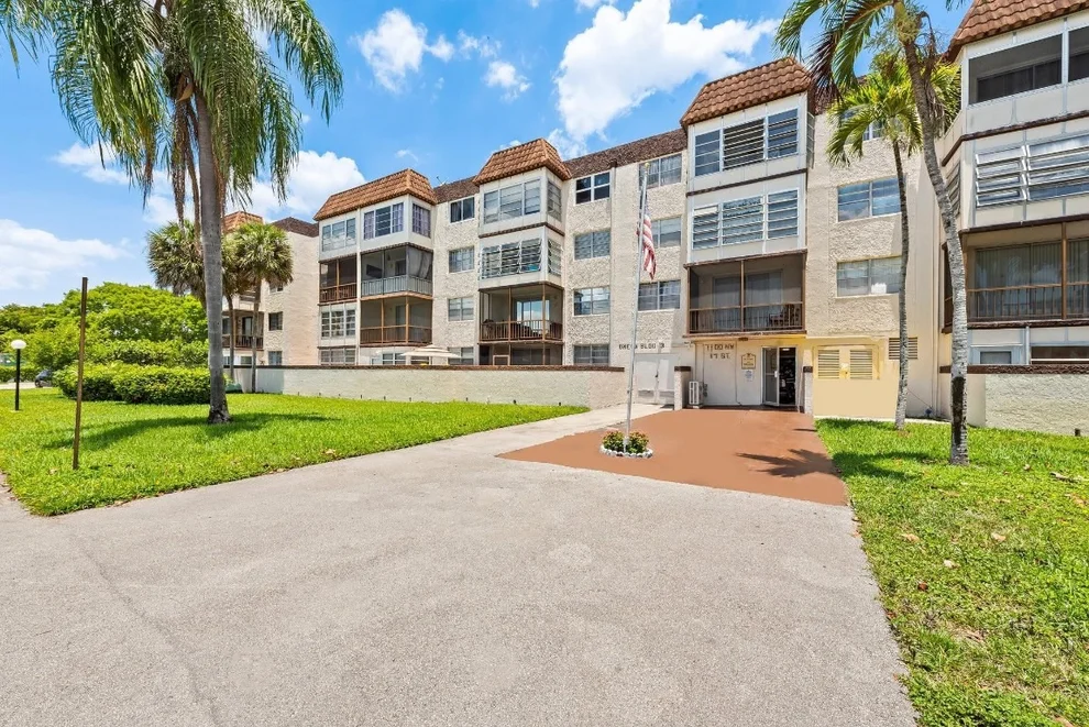 Unit for sale at 7100 NW 17th Street, Plantation, FL 33313