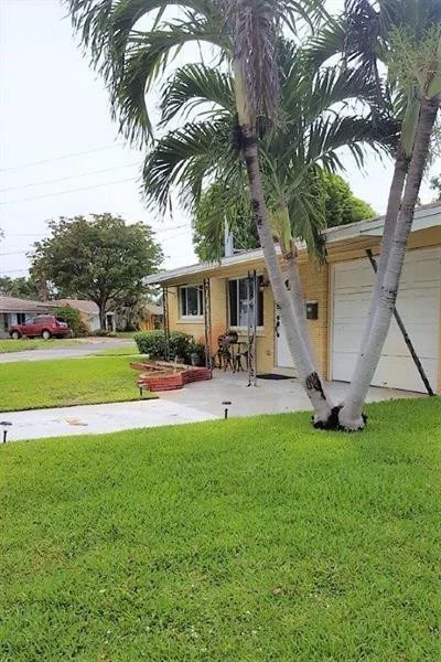 Unit for sale at 4280 NE 1st Terrace, Oakland Park, FL 33334