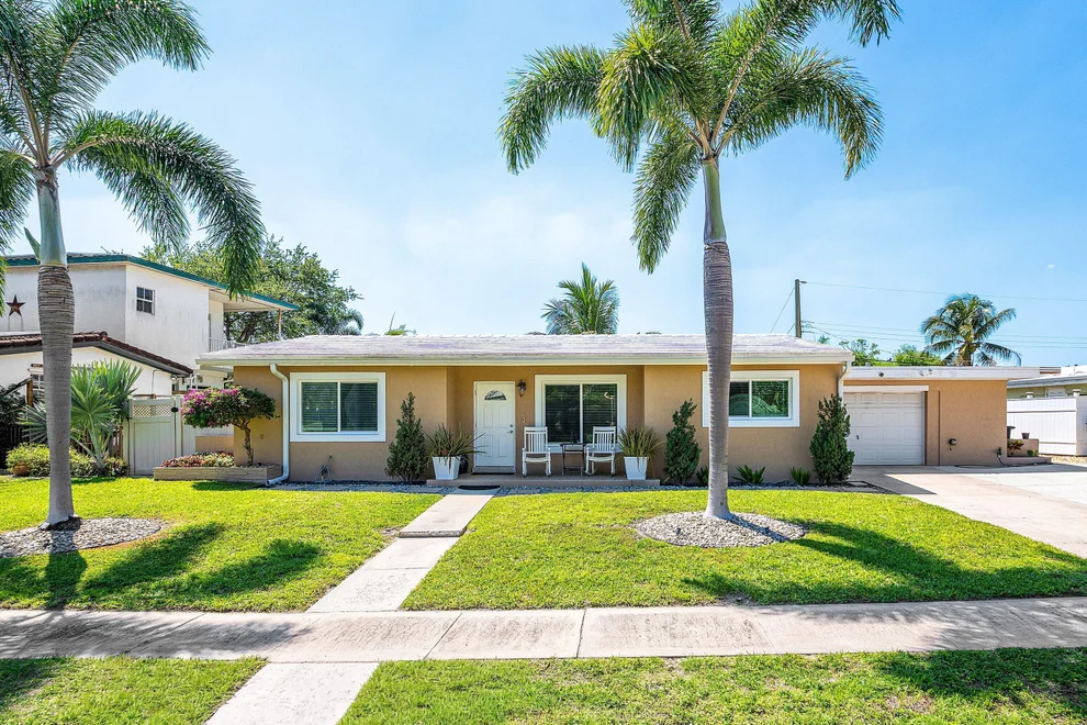 Unit for sale at 1603 Crest Drive, Lake Worth, FL 33461
