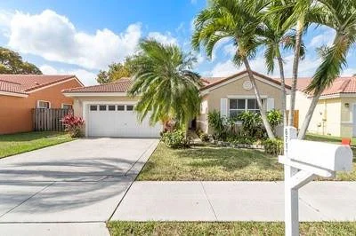 Unit for sale at 6711 Saltaire Terrace, Margate, FL 33063