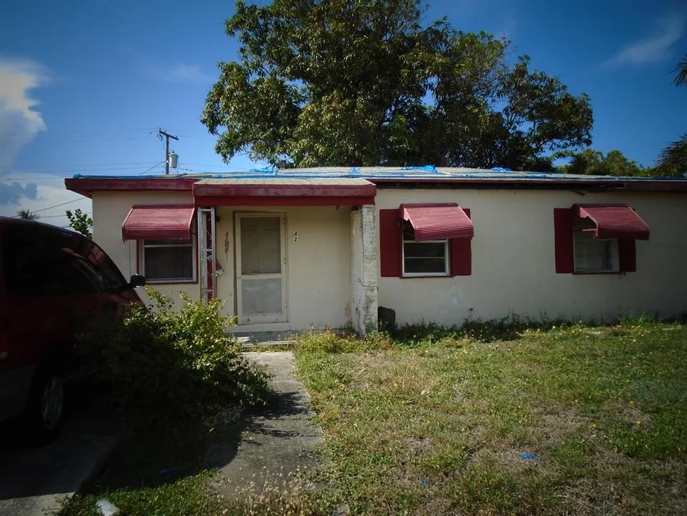 Unit for sale at 424 W 15th Street, Riviera Beach, FL 33404