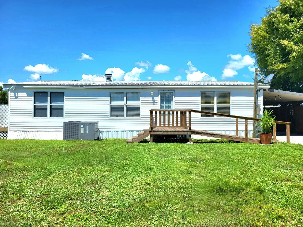 Unit for sale at 1026 22 Circle, Okeechobee, FL 34974