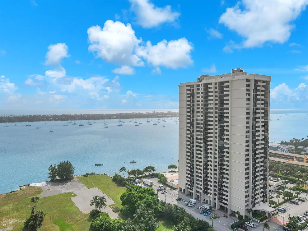 Unit for sale at 5600 N Flagler Drive, West Palm Beach, FL 33407