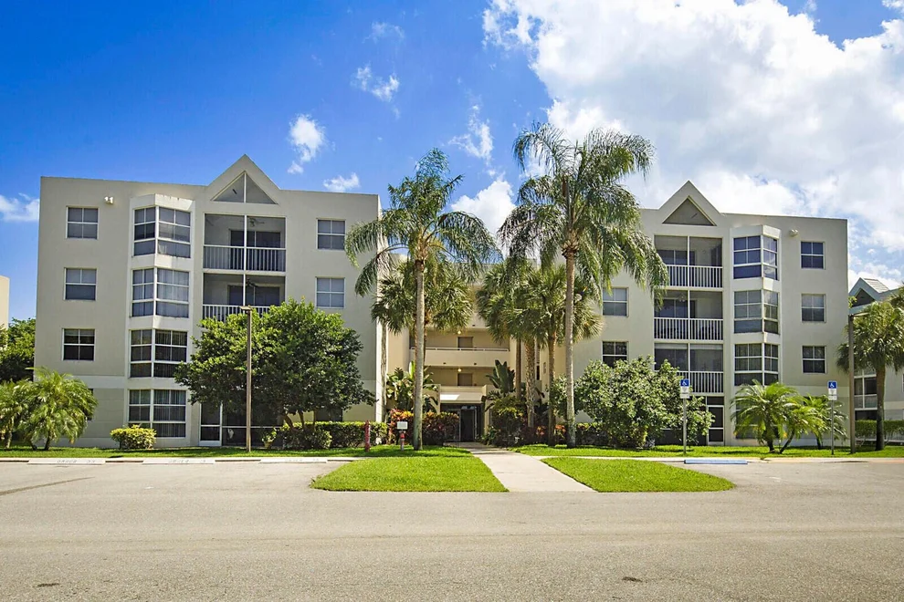 Unit for sale at 5936 Morningstar Circle, Delray Beach, FL 33484