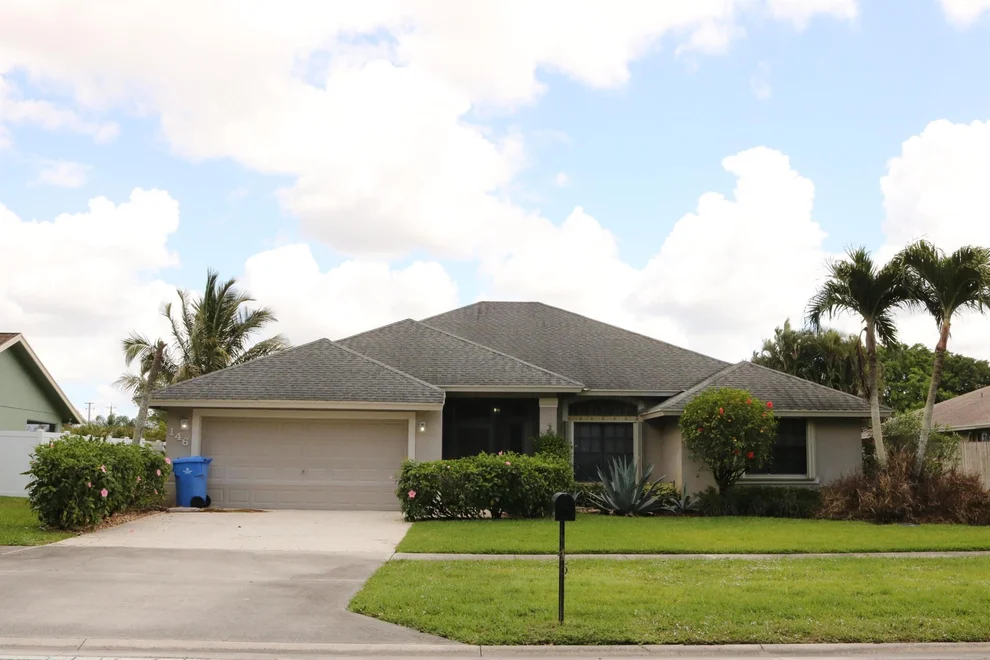 Unit for sale at 146 Park Road N, Royal Palm Beach, FL 33411
