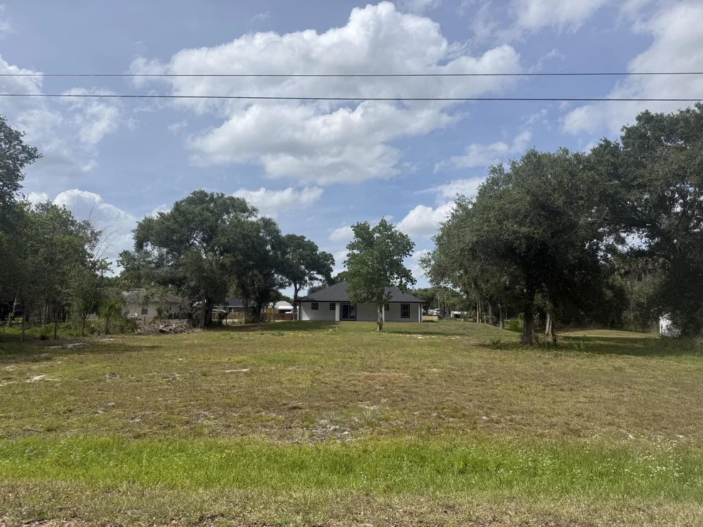 Unit for sale at 7555 NW 82nd Court, Okeechobee, FL 34972
