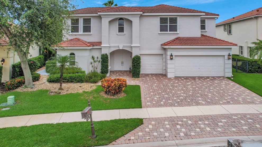 Unit for sale at 102 Villa Nueva Place, Palm Beach Gardens, FL 33418