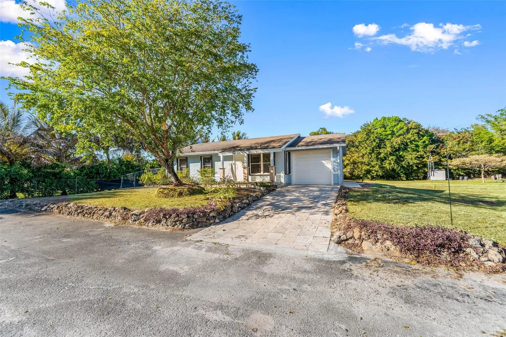 Unit for sale at 12895 Persimmon Boulevard, The Acreage, FL 33411