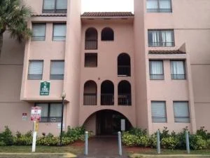 Unit for sale at 1900 N Congress Avenue, West Palm Beach, FL 33401