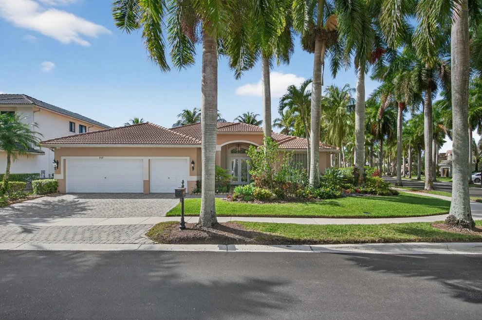 Unit for sale at 909 Stillwater Court, Weston, FL 33327