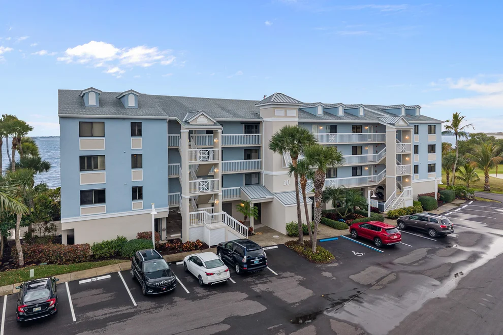Unit for sale at 10 NE Plantation Road, Stuart, FL 34996