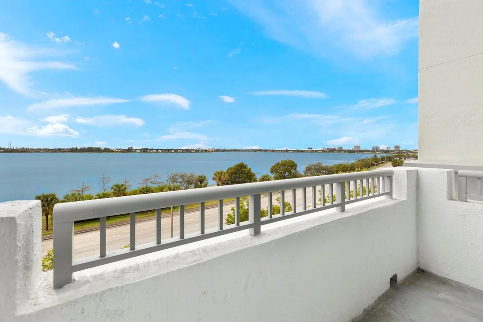 Unit for sale at 300 S Australian Avenue, West Palm Beach, FL 33401