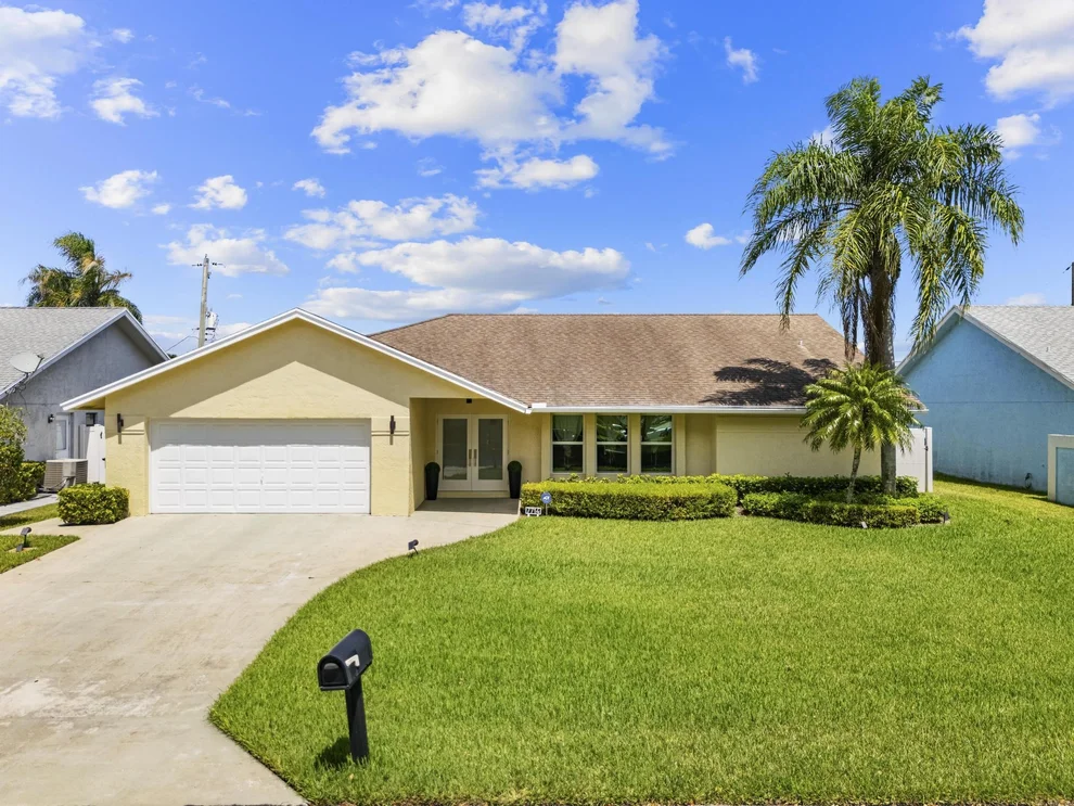 Unit for sale at 7714 Nemec Drive S, Lake Clarke Shores, FL 33406