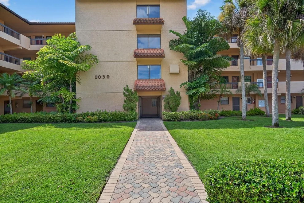 Unit for sale at 1030 Us Highway 1, North Palm Beach, FL 33408
