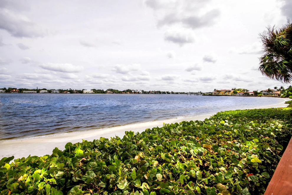 Unit for sale at 105 Half Moon Circle, Hypoluxo, FL 33462